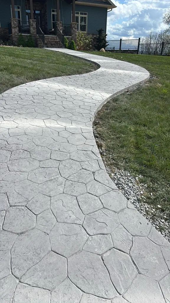 Hexagonal pattern stamped concrete walkway in Maryville, Tennessee